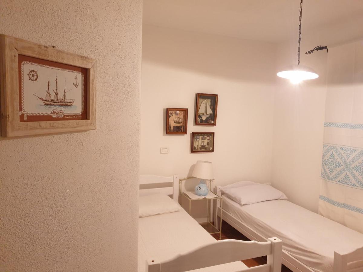 Capo Figari 9, A Apartment *